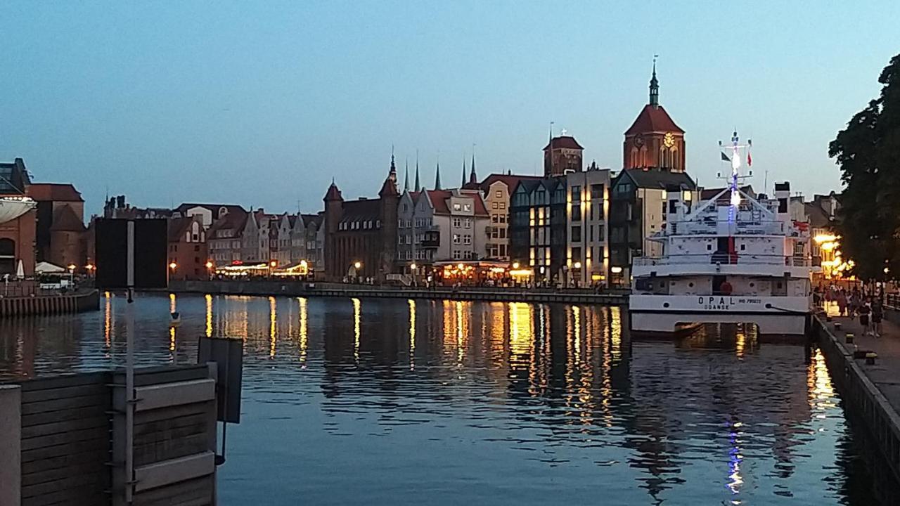 Magical River View By Downtown Apartments غدانسك المظهر الخارجي الصورة
